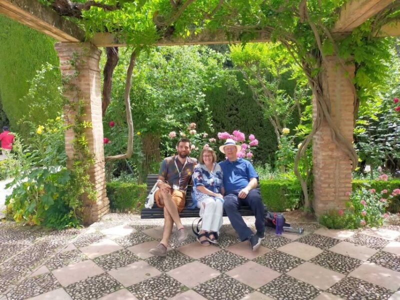 Alhambra with Nazaries Palaces Private Tour - Authentic Insights from Travelers