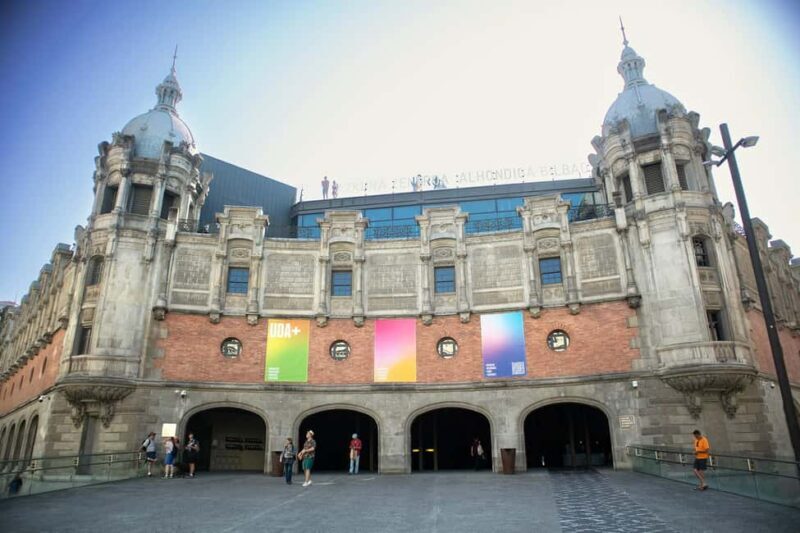 Alhóndiga de Bilbao: Art explained by Artists - Inside the Historic Warehouse Spaces