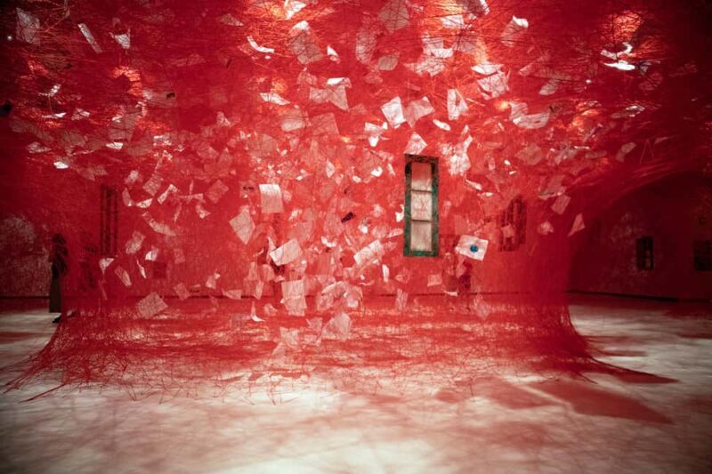 Alhóndiga de Bilbao: Art explained by Artists - FAQ