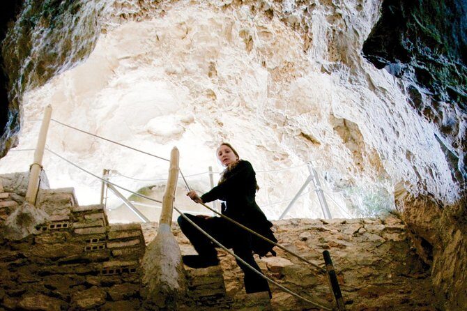 Alicante: Canelobre Caves & Busot with Local Guide & Transport - A Closer Look at the Tour Experience