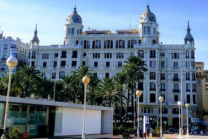Alicante & Elche. Transport, guide and monuments. - What to Consider