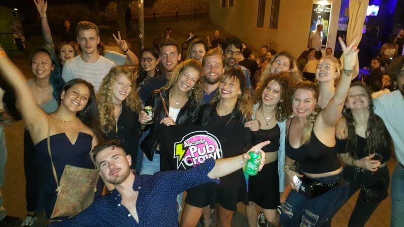 Alicante: Guided Pub Crawl with Shots and Beer - The Grand Finale – A VIP Nightclub Experience
