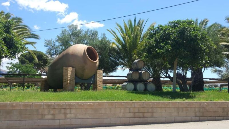 Alicante: Historic Winery Guided Tour + Wine Tasting / Private Transport - Key Points