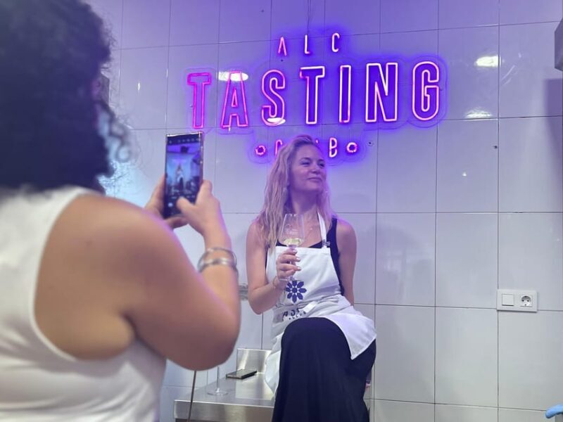 Alicante Paella Cooking Class, Tapas, Drinks and Market - Why Travelers Love This Tour