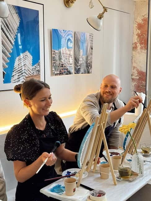 Alicante: Private Art Experience for Couples  Paint & Sip - Key Points