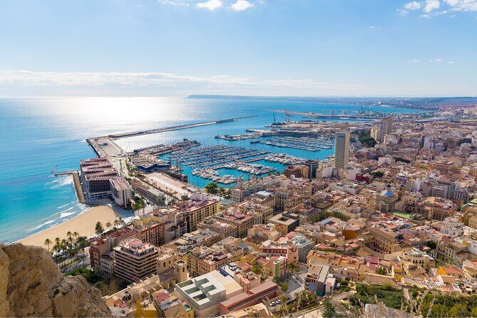 Alicante : Private Custom Walking Tour with a Local Guide - The Itinerary: What You Can Expect