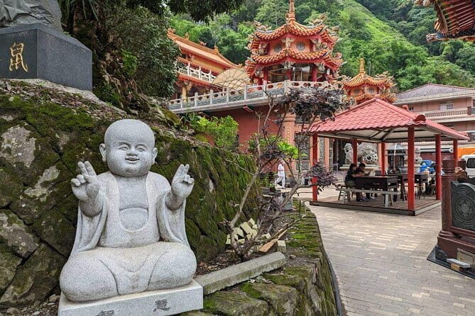 Alishan One Day Tour from Taichung - Exploring the Alishan One Day Tour from Taichung