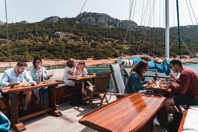 All Day Cruise -3 Islands to Agistri,Moni, Aegina with lunch and drinks included - FAQ