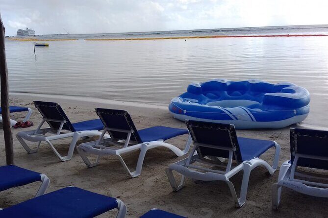 All-inclusive beach day in LOS ARRECIFES REST. / open bar - massage and lunch .. - Introduction: What’s on Offer?