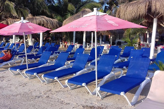 All-inclusive beach day in LOS ARRECIFES REST. / open bar - massage and lunch .. - The Experience in Detail: Pros and Cons