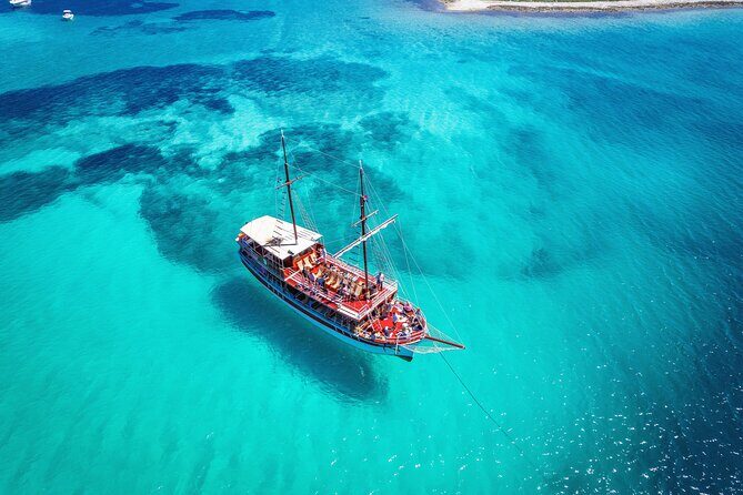 All-Inclusive Blue Lagoon & 3 Island Boat Tour with Food & Drinks - Exploring the All-Inclusive Blue Lagoon & 3 Island Boat Tour in Split