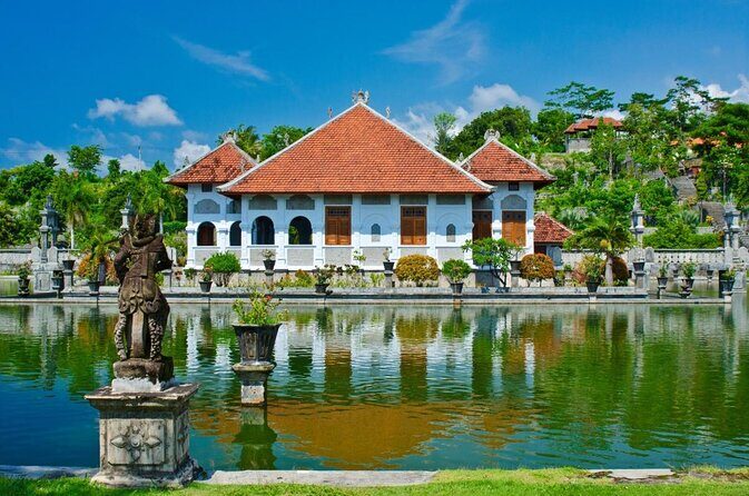 All inclusive: Blue lagoon Snorkeling & the Bats cave temple - Key Points