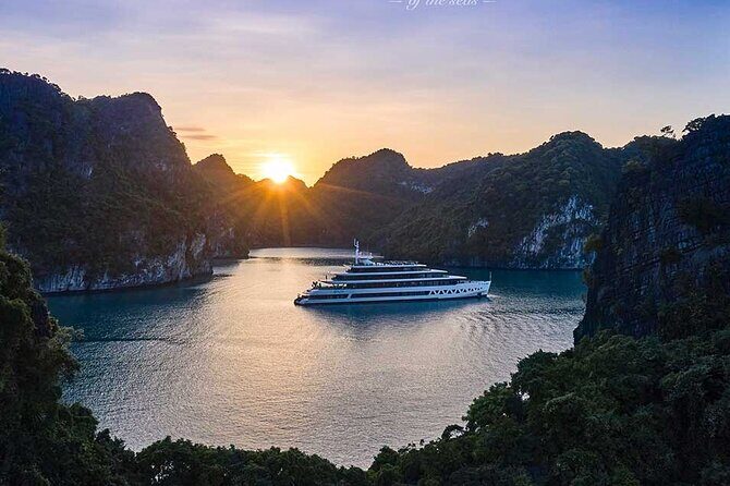 ALL Inclusive: Halong Bay Overnight Luxury Cruise Collection - A Deep Dive into the Cruise Experience