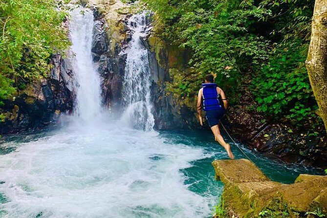 All Inclusive : Jumping Sliding at Aling- Aling Waterfall - Handara Gate - Lunch - Real Experiences & Authenticity