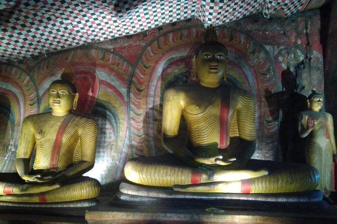 All inclusive Private Day tour Sigiriya, Dambulla & traditional village tour - Authenticity and Cultural Insights