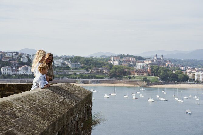All Inclusive Private Family Photoshoot in San Sebastian - FAQs