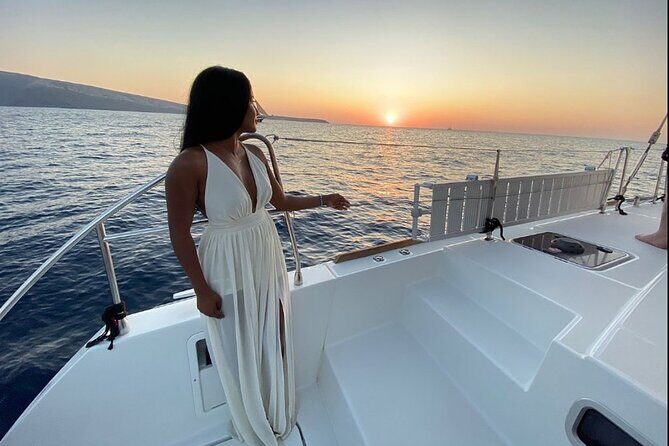 All-Inclusive: Santorini Luxury Sunset Cruise with Greek Meal - Who Is It Best For?