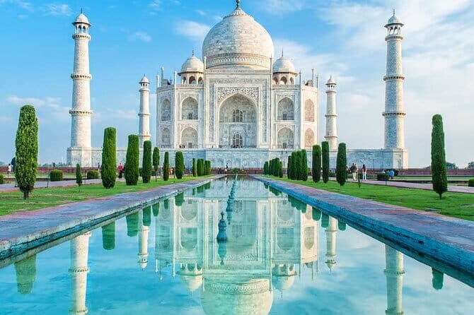 All Inclusive Taj Mahal, Agra Fort or Baby Taj Tour by SUV Car - Insights from Reviews