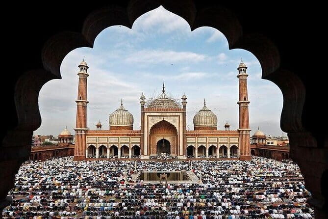 All Inclusive Taj Mahal, Agra Fort or Baby Taj Tour by SUV Car - The Sum Up