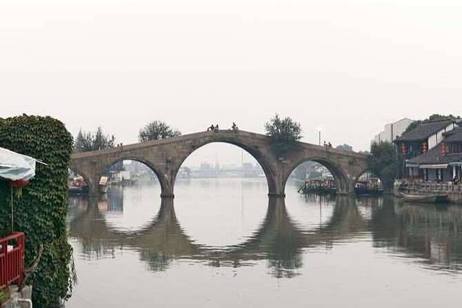All-inclusive Zhujiajiao Water Village Tour by Public Transportation - Practical Tips for Your Visit