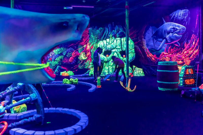 Aloha Amsterdam: 12-Hole Glow-in-the-Dark Mini-Golf - What to Expect at Aloha Amsterdam’s Glow-in-the-Dark Mini-Golf