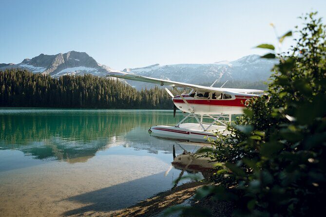 Alpine Lake Flightseeing Experience from Squamish - Key Points