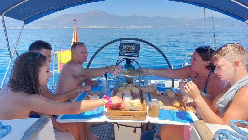 Always private 4 hour - Sail- dolphin Yacht Charter-paddle - Authentic Experiences and Genuine Value