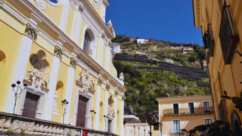 Amalfi Coast: Hike Along the Path of the Lemons - An In-Depth Look at the Walk Along the Path of the Lemons