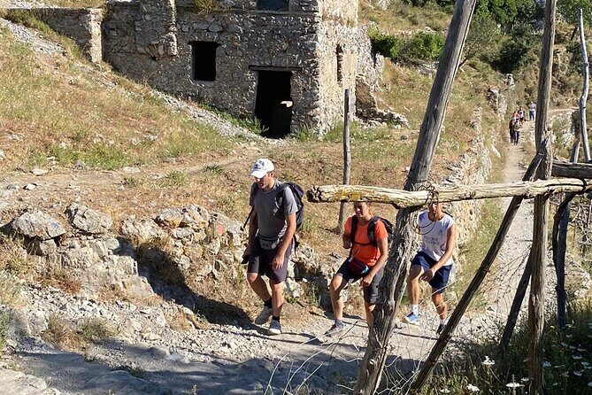 Amalfi Coast Private Tour fm Sorrento including Amalfi, Path of Gods & Positano - FAQ