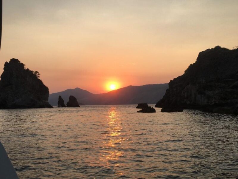 Amalfi Coast Sunset Boat Tour from Salerno with Aperitivo - Who This Tour Is Perfect For