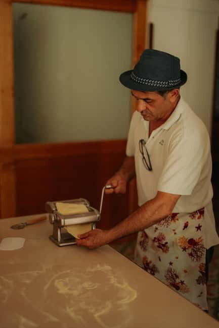 Amalfi: Tagliatelle, Mozzarella & Tiramisù Cooking Workshop - Authenticity & Personal Touches