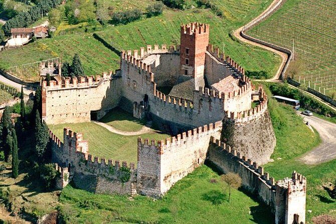 Amarone-Soave wine tour. Visit Verona. From Venice - FAQ