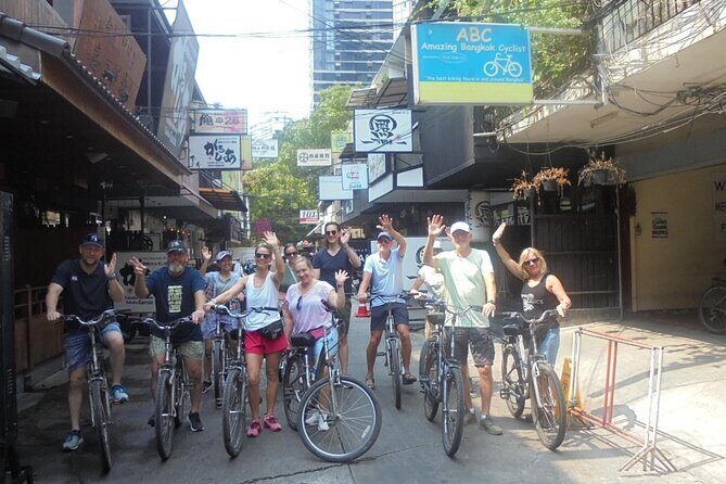 Amazing Bangkok Weekend Bike Tour with Local Floating Market - Key Points