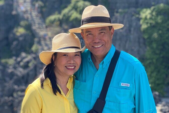 Amazing Ninh Binh Day Tour: Mua Cave - Tam Coc - Hoa Lu - Lunch: Tasting Traditional Vietnamese Cuisine