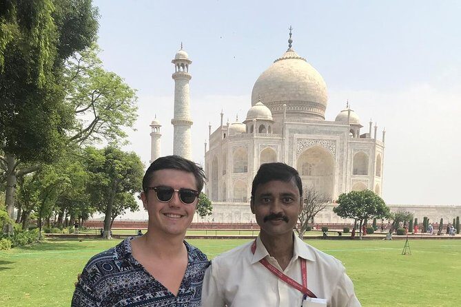 Amazing Taj and Fort - An In-Depth Look at the Itinerary