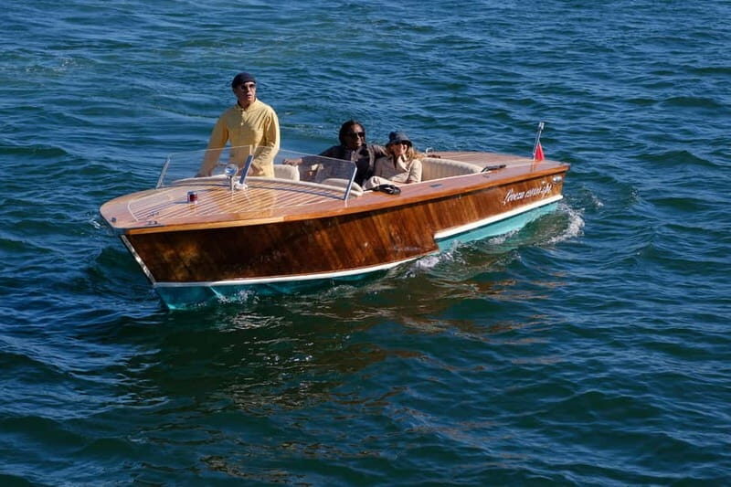 Amazing Tour on Classic Venetian Boat With Drinks - Key Points