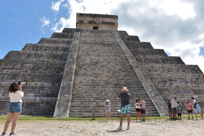 Amazing tour to Chichen Itza and 2 Cenotes (Ik Kil and Suytun) - Evaluating the Price and Value