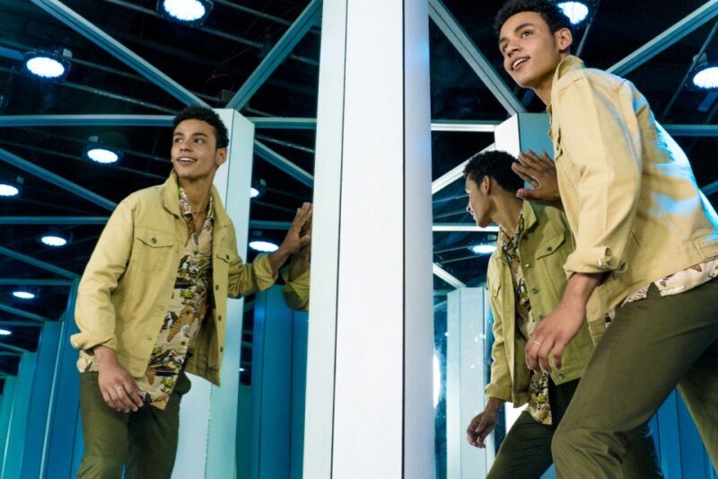 American Dream: Mirror Maze Admission Ticket - What is the American Dream Mirror Maze?