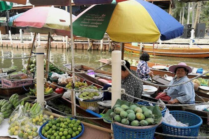 Amphawa Floating Market & Maeklong Railway Market 1 Day Trip - Transportation & Group Dynamics