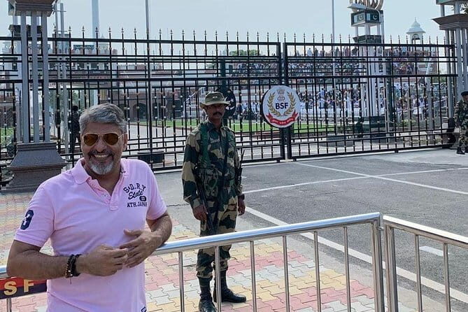 Amritsar city tour - Wagah Border: The Grand Finale