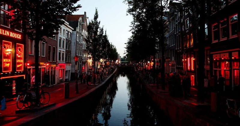 Amsterdam: 1,5-Hour Red Light District Tour - Key Points
