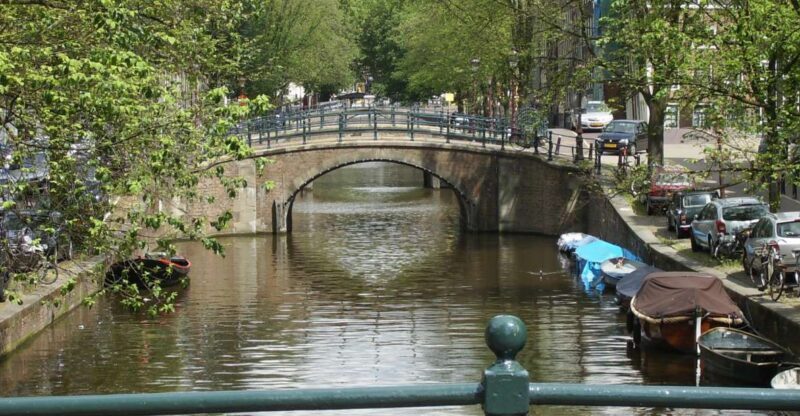 Amsterdam: 2.5-Hour Historic Private Walking Tour - Exploring Amsterdam’s Past on a 2.5-Hour Private Walking Tour