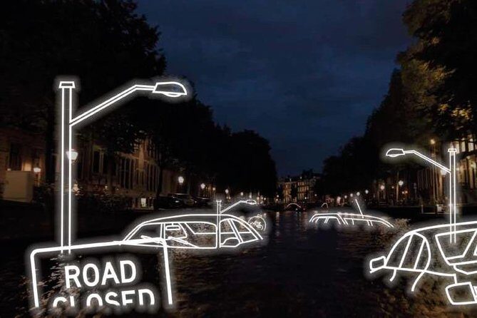Amsterdam 2-Hour Evening Cruise With Live Guide and Bar - The Onboard Comfort & Service