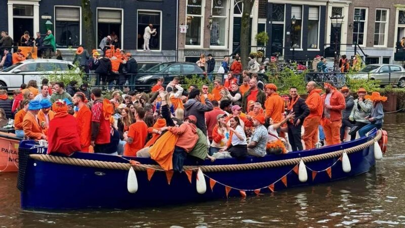 Amsterdam: 3 Hour Kings Day Boat Party with Unlimited Drinks - The Sum Up: Who Should Consider This Experience?