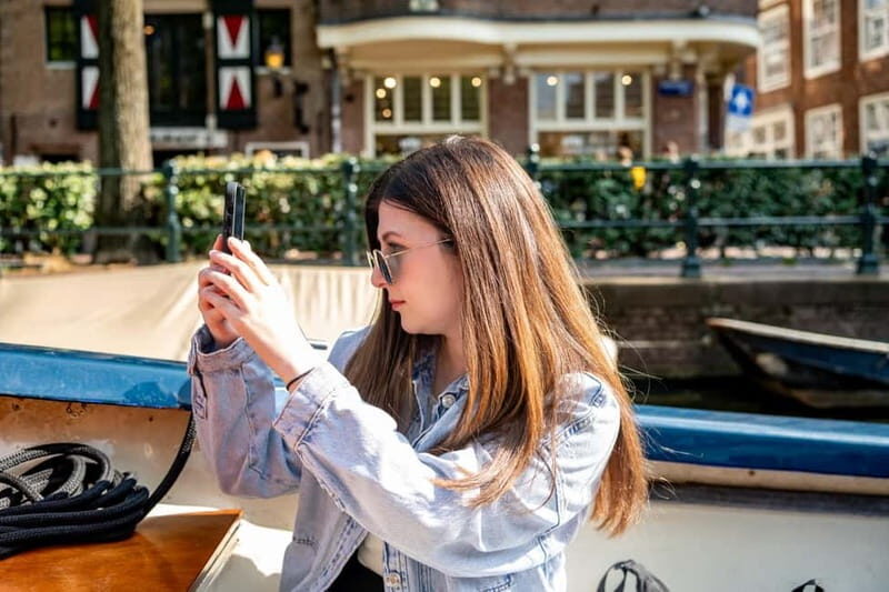 Amsterdam: 75 minute Open Boat Canal Cruise with Live Guide - Who Is This Tour Best For?