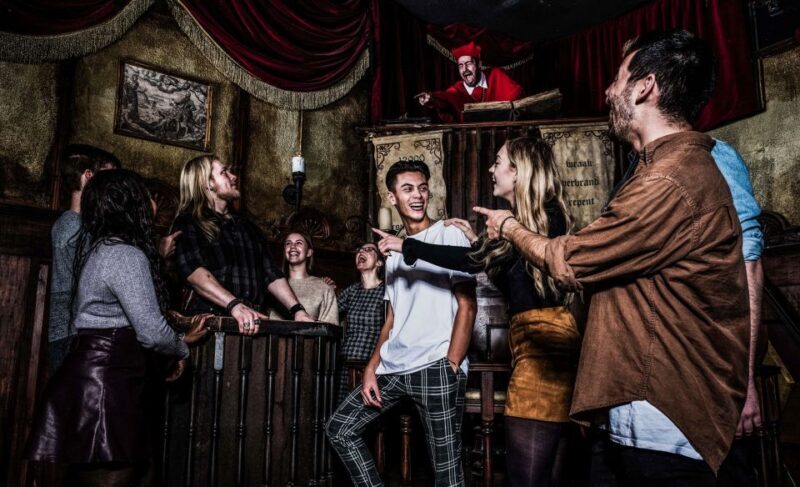 Amsterdam: Amsterdam Dungeon Entrance Ticket - Practical Tips for Visiting