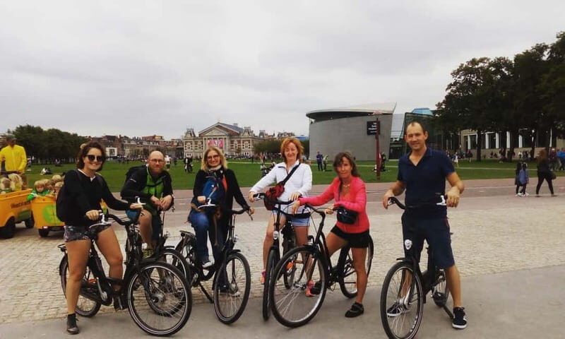 Amsterdam bike tour with a French-speaking guide local! - Key Points