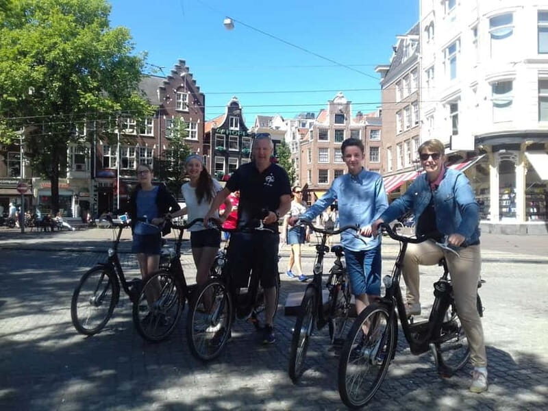 Amsterdam bike tour with a French-speaking guide local! - An Authentic Way to Discover Amsterdam: What You Can Expect