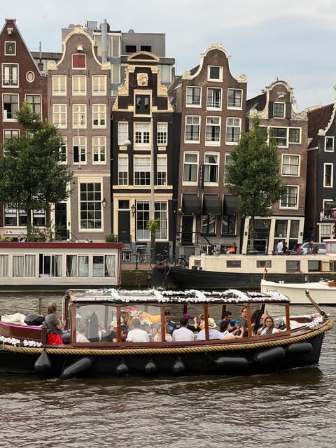 Amsterdam: Boat Tour with Optional Unlimited Drinks - Practical Details and Considerations