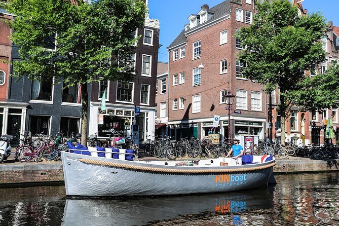 Amsterdam Canal Cruise in Open Boat with Unlimited Drinks Option - FAQ